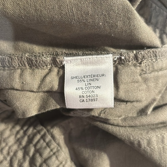 Banana Republic Khaki Green Shorts Size 8 - Picture 3 of 5